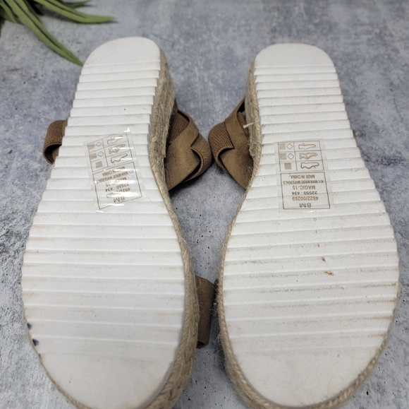 Pierre Dumas | Tan Elastic Strap Platform Sandals Size 8M - Picture 9 of 10